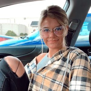 Meet your Posher, Brennah